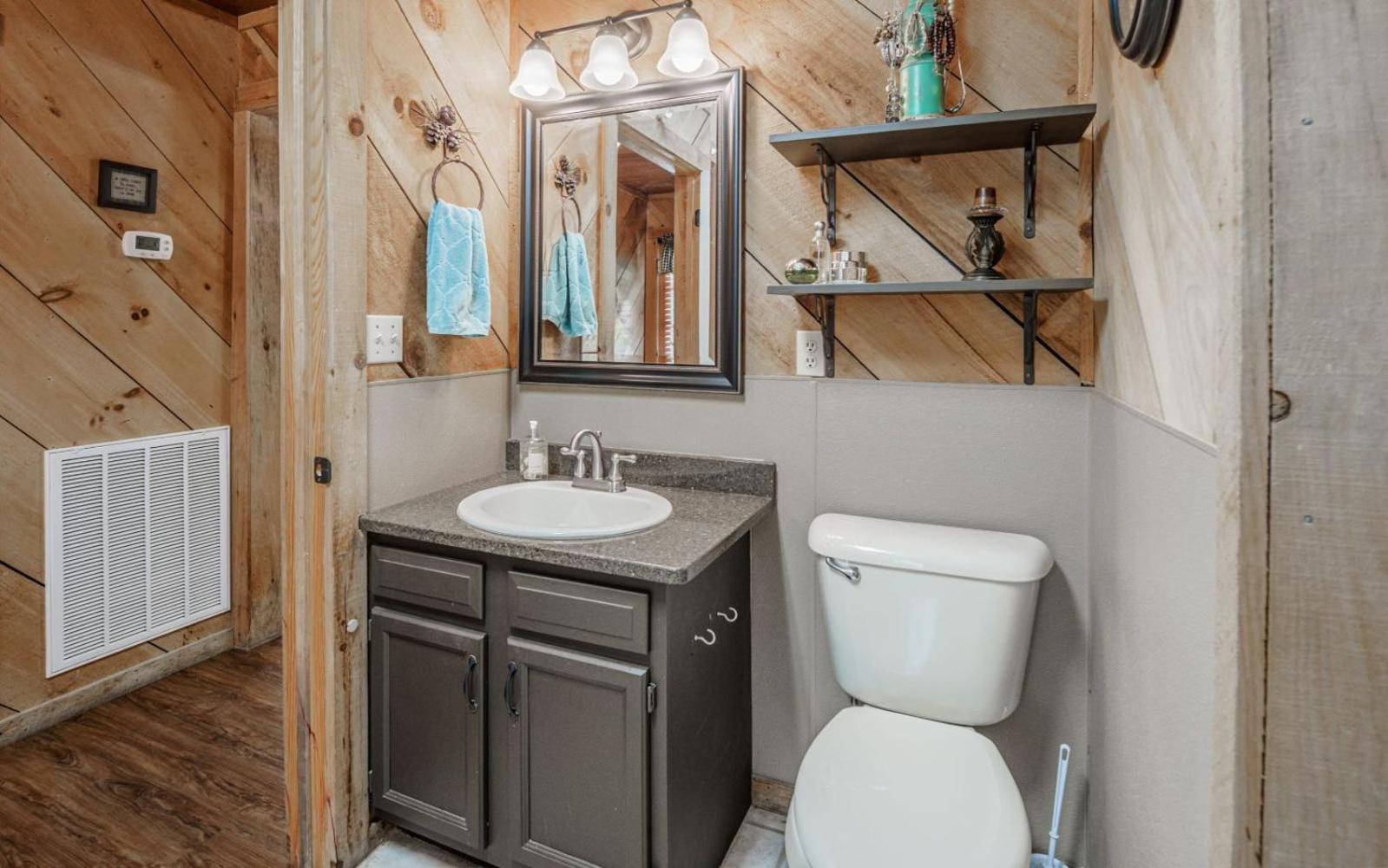 Wooded Bliss Hot Tub Single Level Cabin With No Steps Rocking Chairs And Wooded Views Піджен-Фордж Екстер'єр фото